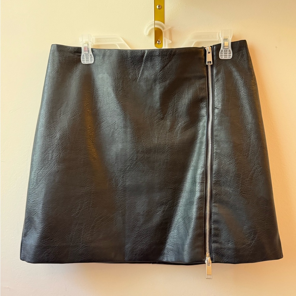 H&M Black Faux Leather Mini Skirt with Zipper